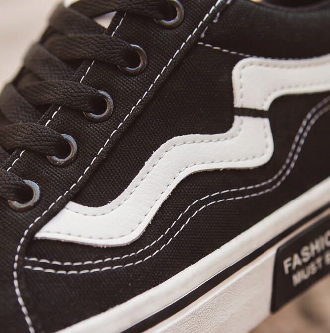 WaveStitch — Low-Top Canvas Sneaker with Contrast Detail