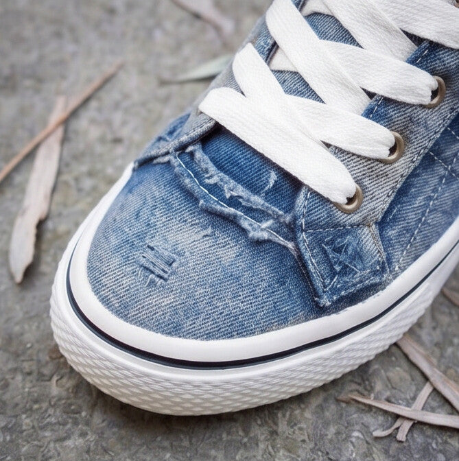 DenimWalk — Low-Top Canvas Sneaker with Platform Sole