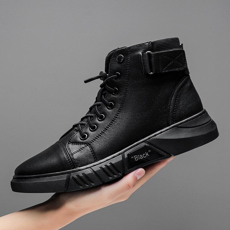 4. Resistant non-slip sole for every surface