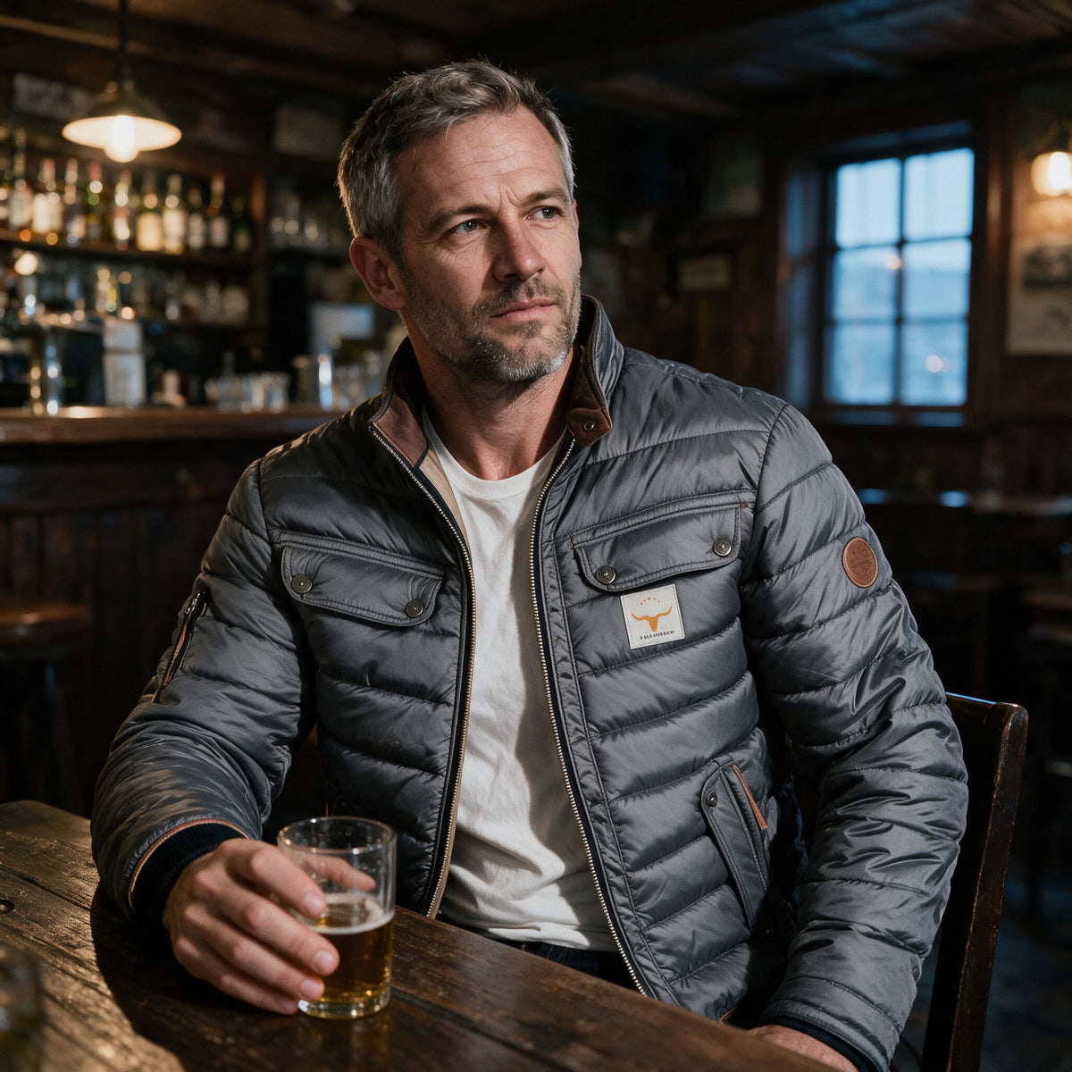 Holloway quilted jacket in grey at the pub