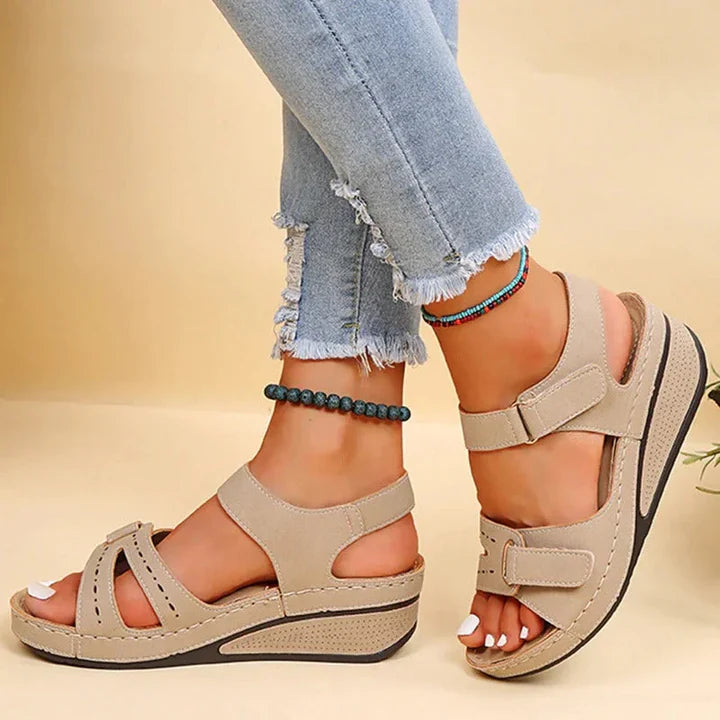 Ponty™ • Alfreda Orthopedic Sandals