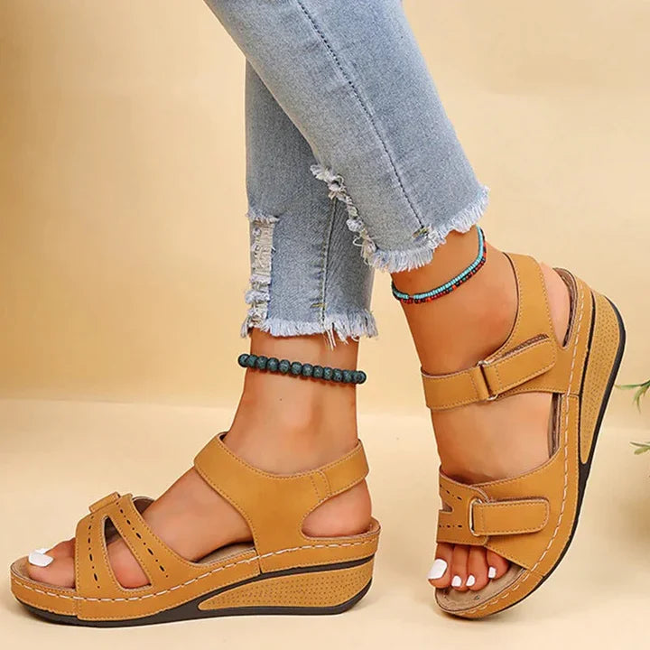 Ponty™ • Alfreda Orthopedic Sandals